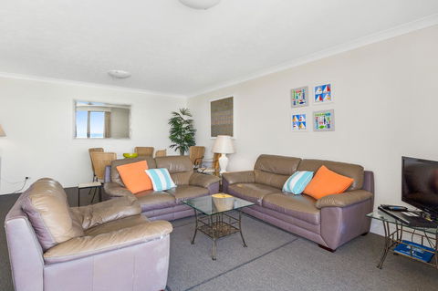 Columbia Beachfront Apartments On Rainbow Bay - Tourism Cairns 30