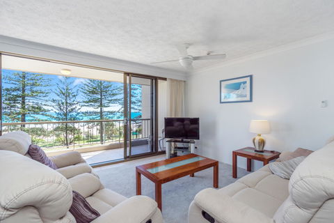 Columbia Beachfront Apartments On Rainbow Bay - Tourism Cairns 8