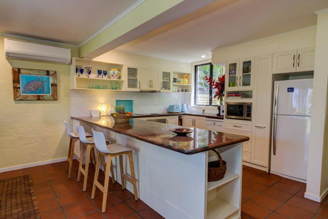 Number 2 On The Beach | Beautiful Beachfront Villa - Tourism Cairns 10