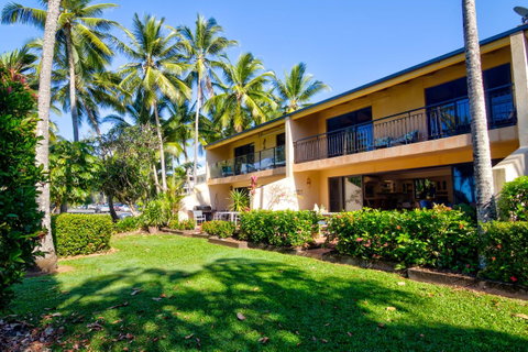 Number 2 On The Beach | Beautiful Beachfront Villa - Tourism Cairns 22