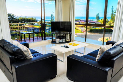 Seacrest Beachfront Apartments Surfers Paradise - Tourism Cairns 35