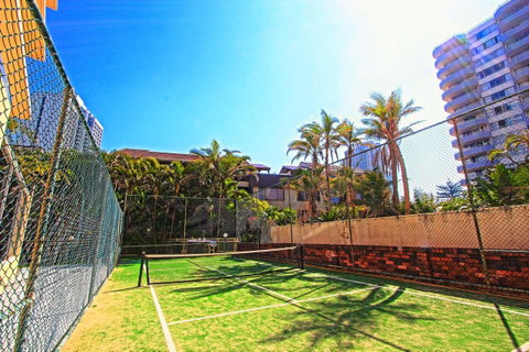 Seacrest Beachfront Apartments Surfers Paradise - Tourism Cairns 16