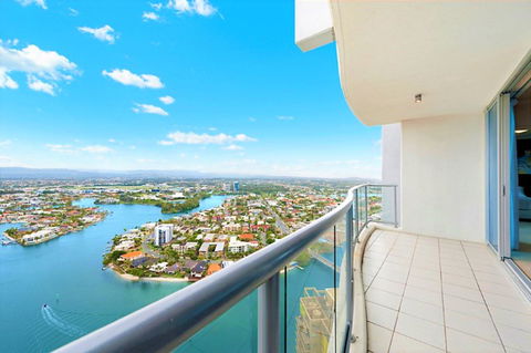 The Towers Of Chevron Renaissance - Holidays Gold Coast - Tourism Cairns 12