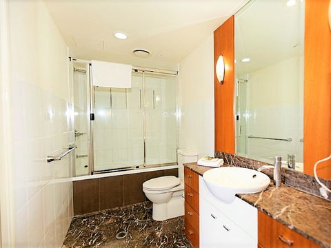 The Towers Of Chevron Renaissance - Holidays Gold Coast - Tourism Cairns 35