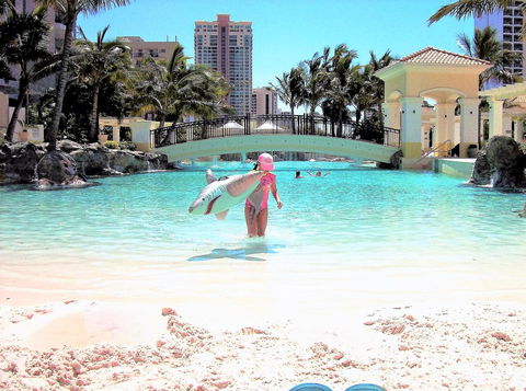 The Towers Of Chevron Renaissance - Holidays Gold Coast - Tourism Cairns 1