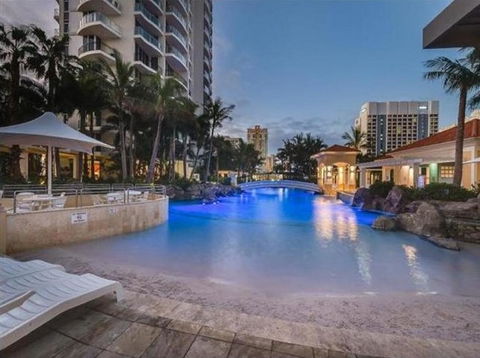 The Towers Of Chevron Renaissance - Holidays Gold Coast - Tourism Cairns 6