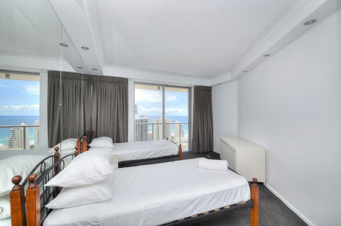 The Towers Of Chevron Renaissance - Holidays Gold Coast - Tourism Cairns 39