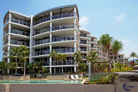 Vision Apartments - Tourism Cairns 0