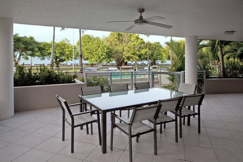 Vision Apartments - Tourism Cairns 2