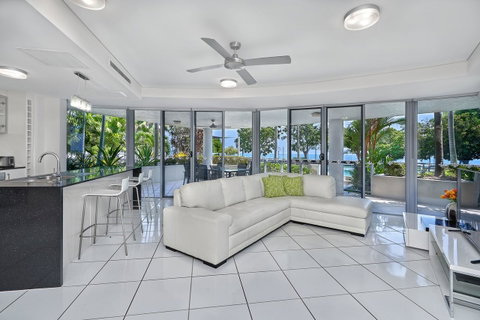 Vision Apartments - Tourism Cairns 7