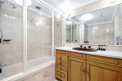 ULTIQA Beach Haven On Broadbeach - Tourism Cairns 39