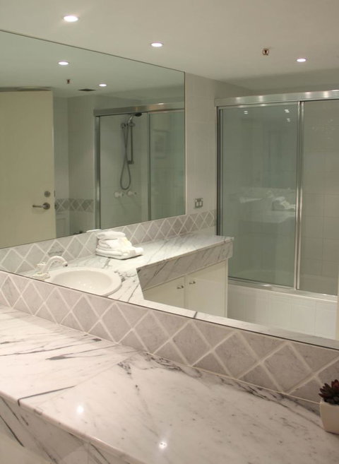 De Ville Apartments - Tourism Cairns 3