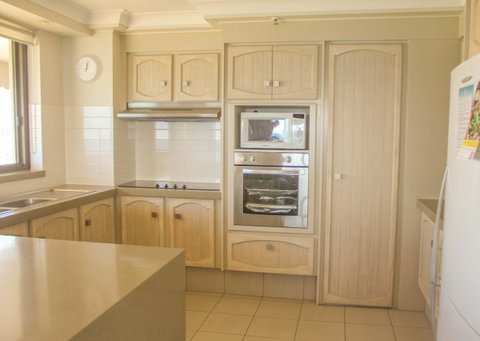 De Ville Apartments - Tourism Cairns 11