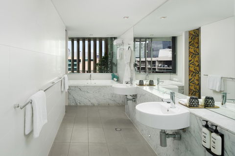 Ovolo The Valley Brisbane - Tourism Cairns 1