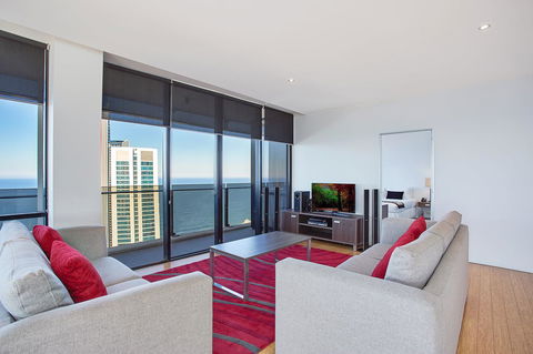 Mantra Circle On Cavill - Tourism Cairns 2
