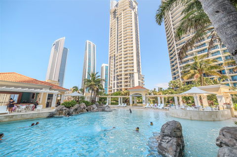 Towers Of Chevron - Private Apartment - Tourism Cairns 0