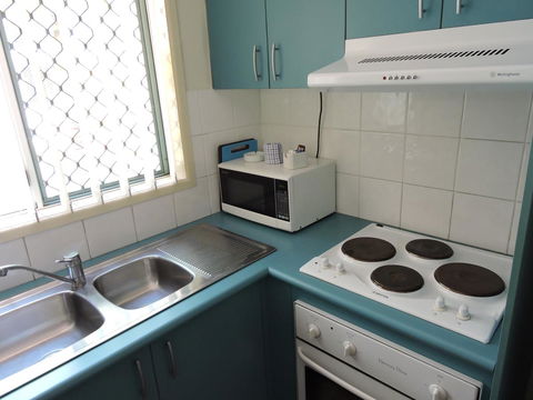 Surfers Beach Resort One - Tourism Cairns 42