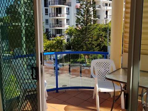 Surfers Beach Resort One - Tourism Cairns 25