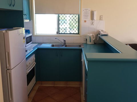 Surfers Beach Resort One - Tourism Cairns 26