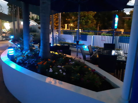 Surfers Beach Resort One - Tourism Cairns 11