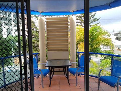 Surfers Beach Resort One - Tourism Cairns 6