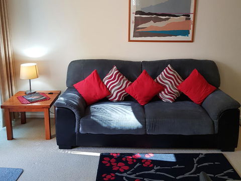 Surfers Beach Resort One - Tourism Cairns 16