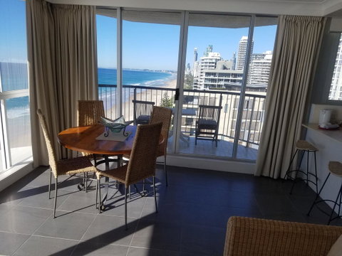 Golden Sands On The Beach - Absolute Beachfront Apartments - Tourism Cairns 28