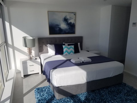 Golden Sands On The Beach - Absolute Beachfront Apartments - Tourism Cairns 11