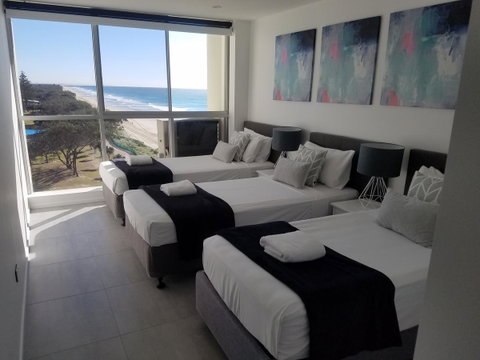 Golden Sands On The Beach - Absolute Beachfront Apartments - Tourism Cairns 12