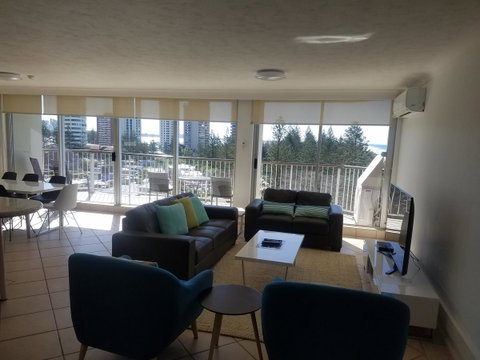 Golden Sands On The Beach - Absolute Beachfront Apartments - Tourism Cairns 37