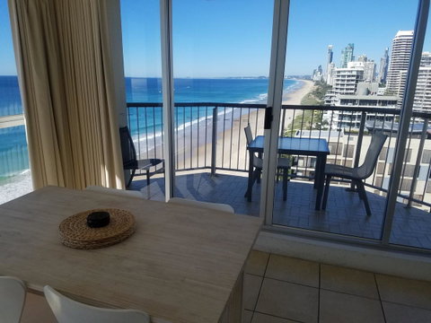 Golden Sands On The Beach - Absolute Beachfront Apartments - Tourism Cairns 39