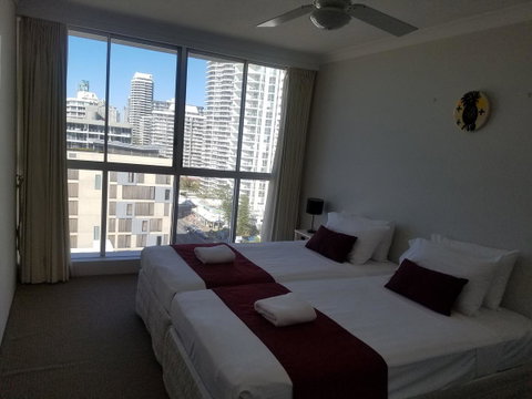 Golden Sands On The Beach - Absolute Beachfront Apartments - Tourism Cairns 23