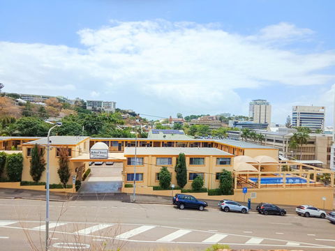 The Robert Towns - Tourism Cairns 13