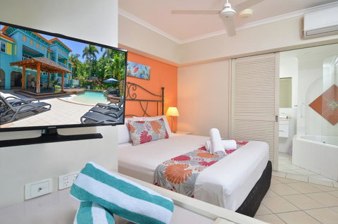 Le Cher Du Monde Adults Only - Tourism Cairns 21