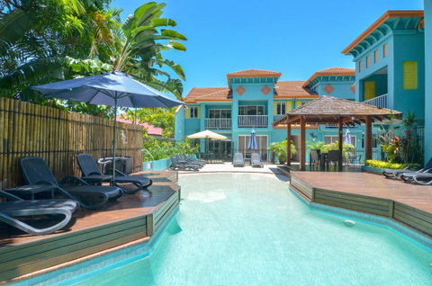 Le Cher Du Monde Adults Only - Tourism Cairns 17