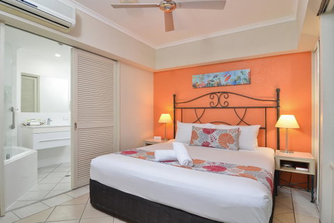 Le Cher Du Monde Adults Only - Tourism Cairns 22