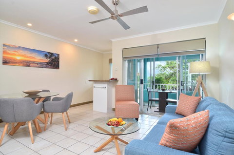 Le Cher Du Monde Adults Only - Tourism Cairns 23