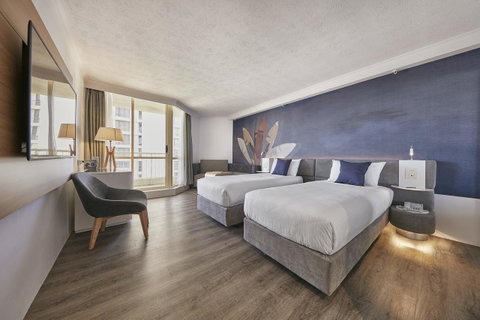Novotel Surfers Paradise - Tourism Cairns 4