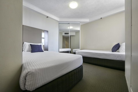 Novotel Surfers Paradise - Tourism Cairns 12