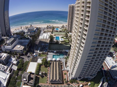 Novotel Surfers Paradise - Tourism Cairns 7