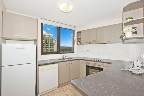Surfers International Apartments - Tourism Cairns 40