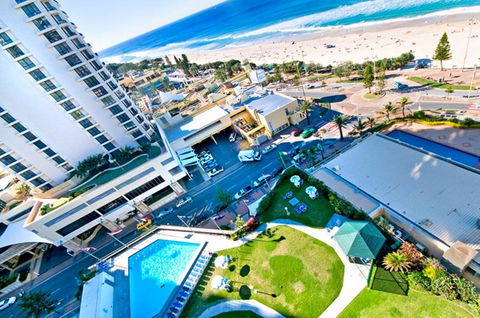 Surfers International Apartments - Tourism Cairns 5