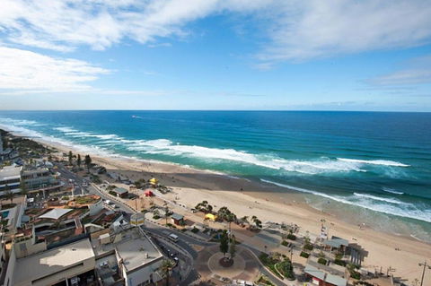 Surfers International Apartments - Tourism Cairns 37