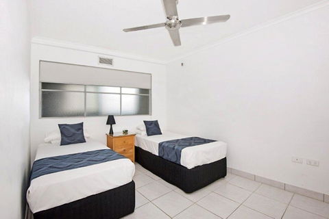 Surfers International Apartments - Tourism Cairns 10
