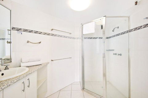 Surfers International Apartments - Tourism Cairns 18