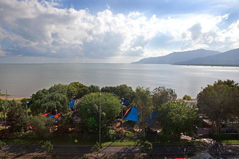 Waters Edge Apartment Cairns - Tourism Cairns 11