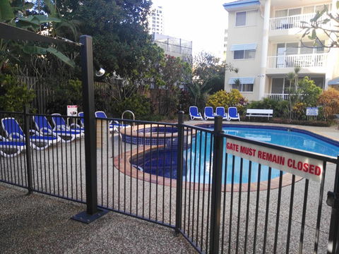 Surfers Beach Holiday Apartments - Tourism Cairns 10