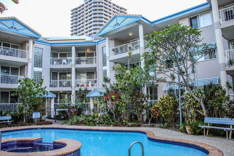 Surfers Beach Holiday Apartments - Tourism Cairns 3