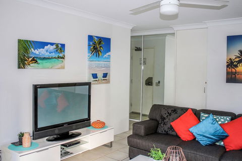 Surfers Beach Holiday Apartments - Tourism Cairns 17