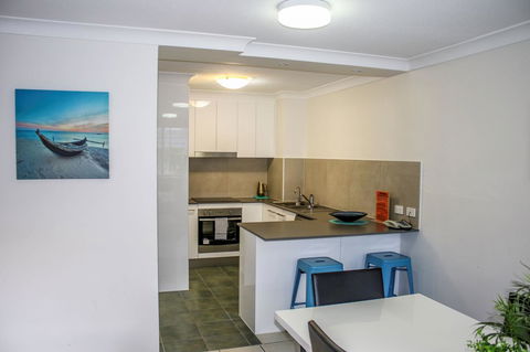Surfers Beach Holiday Apartments - Tourism Cairns 18